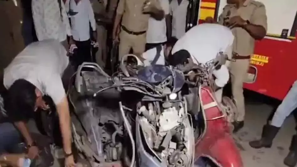 स्कूटी में पटाखे रखे हुए थे, ब्लास्ट मामले में बिग अपडेट स्कूटी में पटाखे रखे हुए थे, ब्लास्ट मामले में बिग अपडेट