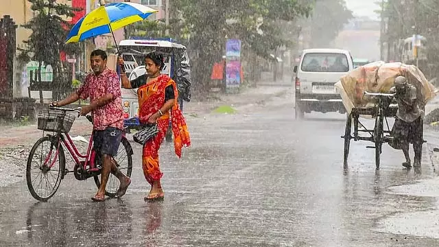 Karnataka बारिश- 12 अक्टूबर तक बेंगलुरु समेत राज्य के कई जिलों में बारिश Karnataka बारिश- 12 अक्टूबर तक बेंगलुरु समेत राज्य के कई जिलों में बारिश