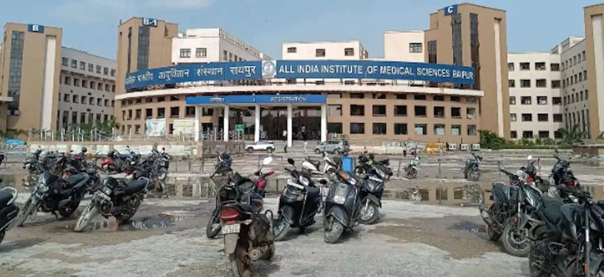 पार्किंग माफियाओं का आतंक : राजधानी सहित सभी प्रमुख शहरों में जनता परेशान पार्किंग माफियाओं का आतंक : राजधानी सहित सभी प्रमुख शहरों में जनता परेशान