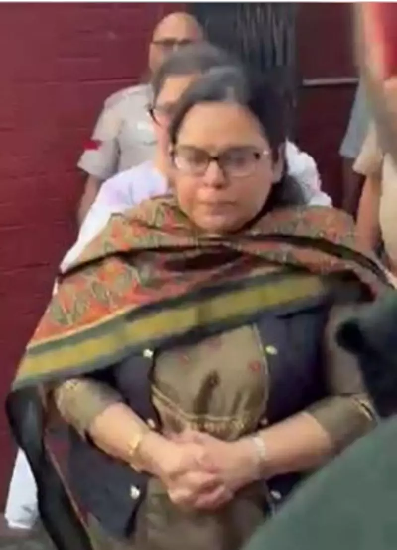 आत्महत्या करने वाले Haryana के आईजीपी की पत्नी ने शिकायत में डीजीपी का नाम लिया आत्महत्या करने वाले Haryana के आईजीपी की पत्नी ने शिकायत में डीजीपी का नाम लिया