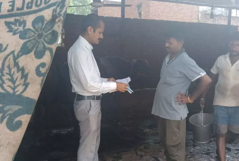 Haryana : रोहतक में डेयरी अपशिष्ट डंपिंग पर कार्रवाई Haryana : रोहतक में डेयरी अपशिष्ट डंपिंग पर कार्रवाई