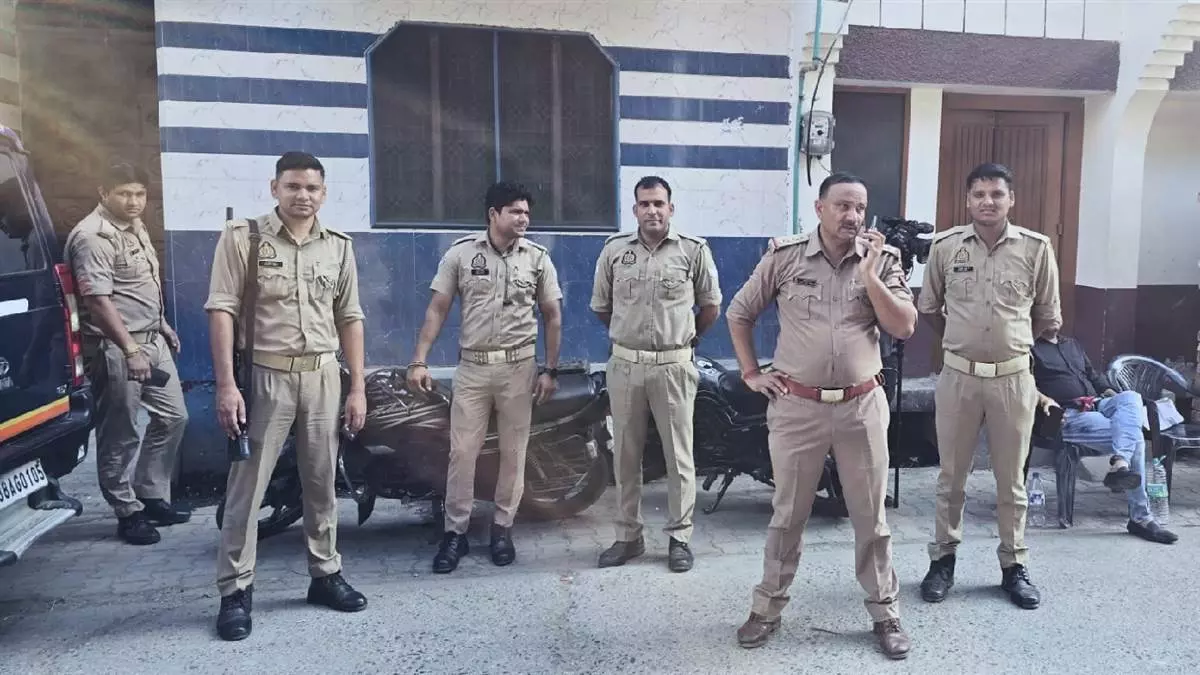 Bareilly: पुलिस ने 17 और उपद्रवियों पर कानूनी कार्रवाई की Bareilly: पुलिस ने 17 और उपद्रवियों पर कानूनी कार्रवाई की