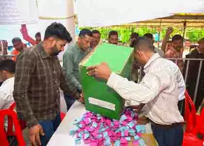 Telangana में ग्रामीण स्थानीय निकाय चुनावों की प्रक्रिया शुरू Telangana में ग्रामीण स्थानीय निकाय चुनावों की प्रक्रिया शुरू
