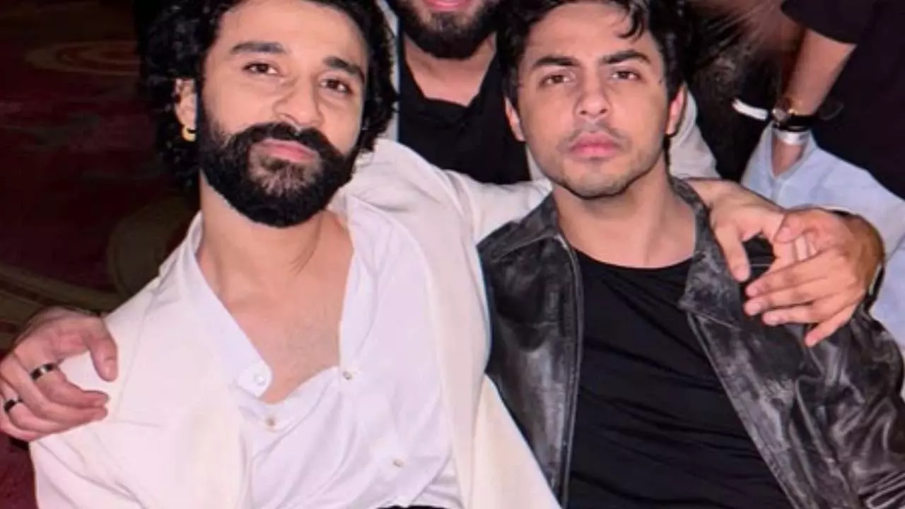 Raghav Juyal ने आर्यन खान की मांओं को प्रभावित करने की गुप्त तकनीक का खुलासा किया Raghav Juyal ने आर्यन खान की मांओं को प्रभावित करने की गुप्त तकनीक का खुलासा किया