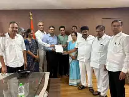 हैदराबाद में बस किराया वृद्धि के विरोध में BRS नेताओं ने किया विरोध प्रदर्शन हैदराबाद में बस किराया वृद्धि के विरोध में BRS नेताओं ने किया विरोध प्रदर्शन
