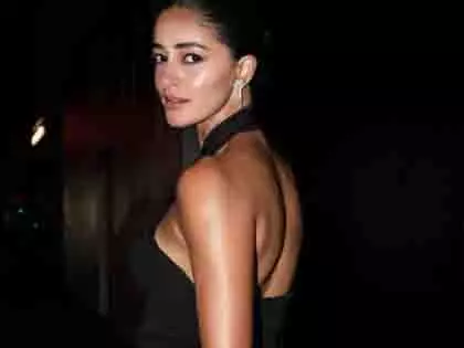 Ananya Panday ने अपनी पेरिस यात्रा के स्वादिष्ट खाने के पल साझा किए Ananya Panday ने अपनी पेरिस यात्रा के स्वादिष्ट खाने के पल साझा किए