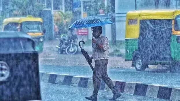 kerala में भारी बारिश की संभावना, पांच जिलों में अलर्ट जारी kerala में भारी बारिश की संभावना, पांच जिलों में अलर्ट जारी