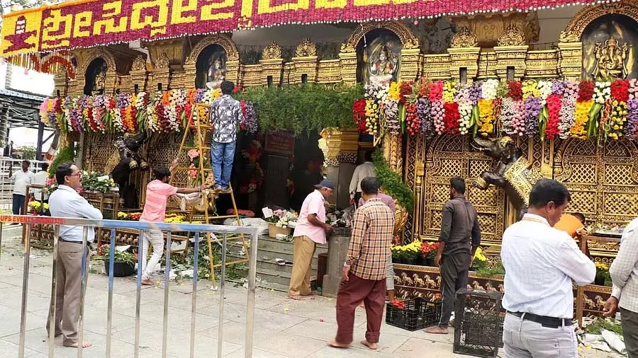 Karnataka में हसनम्बा मंदिर वार्षिक उत्सव के लिए खुला Karnataka में हसनम्बा मंदिर वार्षिक उत्सव के लिए खुला
