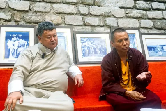Sikkim : त्सुक्लखांग में ग्यालवा ल्हात्सुन चेनपो के महापरिनिर्वाण के उपलक्ष्य में प्रार्थनाएँ Sikkim : त्सुक्लखांग में ग्यालवा ल्हात्सुन चेनपो के महापरिनिर्वाण के उपलक्ष्य में प्रार्थनाएँ