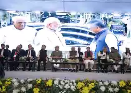 गुजरात CM ने 6 क्षेत्रों के लिए क्षेत्रीय आर्थिक मास्टर प्लान लॉन्च किया गुजरात CM ने 6 क्षेत्रों के लिए क्षेत्रीय आर्थिक मास्टर प्लान लॉन्च किया