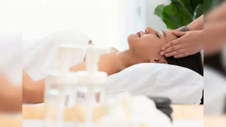 केवल बाल नहीं, मूड भी बदल देगा Korean Head Spa! जानें क्यों हर कोई ले रहा है ये खास सेशन केवल बाल नहीं, मूड भी बदल देगा Korean Head Spa! जानें क्यों हर कोई ले रहा है ये खास सेशन