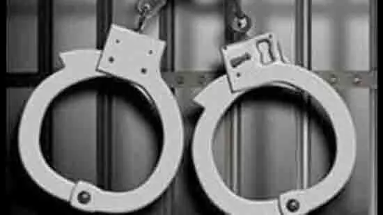 सोशल मीडिया पर महिला की AI तस्वीरें प्रसारित करने वाले दो युवक गिरफ्तार सोशल मीडिया पर महिला की AI तस्वीरें प्रसारित करने वाले दो युवक गिरफ्तार