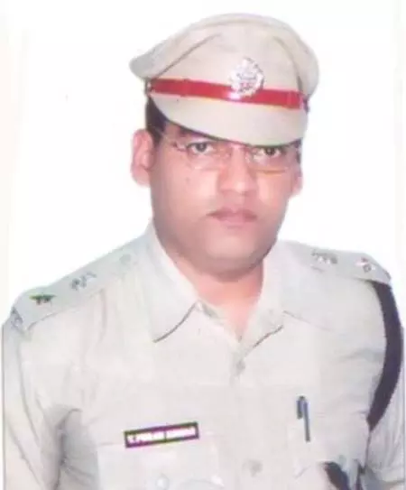 पुलिस ने दर्ज की एफआईआर, परिवार ने की गिरफ्तारी की मांग पुलिस ने दर्ज की एफआईआर, परिवार ने की गिरफ्तारी की मांग