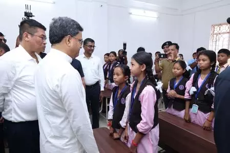एकलव्य स्कूल गुणवत्तापूर्ण शिक्षा के साथ आदिवासी संस्कृति का संरक्षण करेंगे : त्रिपुरा के मुख्यमंत्री एकलव्य स्कूल गुणवत्तापूर्ण शिक्षा के साथ आदिवासी संस्कृति का संरक्षण करेंगे : त्रिपुरा के मुख्यमंत्री