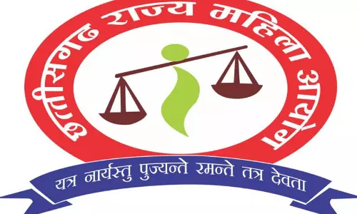 दुर्ग स्टेशन में आदिवासी लड़कियों से बदसलूकी मामला, महिला आयोग ने DGP से मांगा जवाब