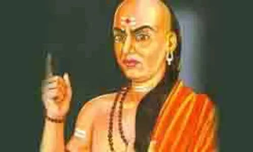 Chanakya Niti: कब कहा कौन है आपका सच्चा मित्र? एक नहीं आचार्य चाणक्य ने बताए 4 छिपे मित्र Chanakya Niti: कब कहा कौन है आपका सच्चा मित्र? एक नहीं आचार्य चाणक्य ने बताए 4 छिपे मित्र