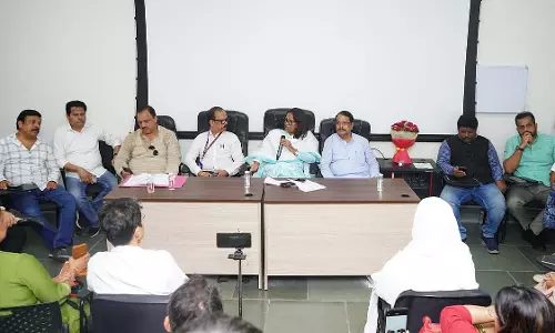 Mumbai : कूपर अस्पताल की दयनीय स्थिति को लेकर वर्षा गायकवाड़ ने सरकार और बीएमसी की आलोचना की