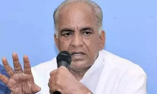 झीलों के लिए बफर जोन संशोधन विधेयक: राज्यपाल को जल्द ही स्पष्टीकरण दिया जाएगा; Minister Bosaraju झीलों के लिए बफर जोन संशोधन विधेयक: राज्यपाल को जल्द ही स्पष्टीकरण दिया जाएगा; Minister Bosaraju