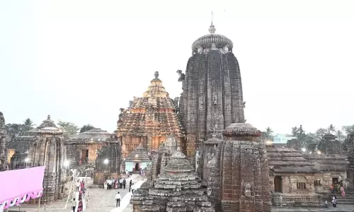 भुवनेश्वर के लिंगराज मंदिर में बिजली गिरने से पवित्र ध्वज जला, 40 CCTV कैमरे क्षतिग्रस्त