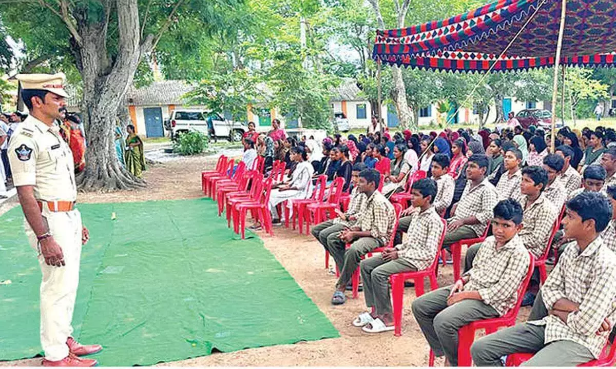साइबर अपराधों पर जागरूकता अभियान आयोजित