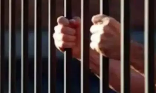 कैदियों ने लगाया जेल अफसरों पर वसूली का आरोप