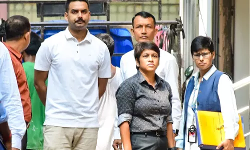 Assam पुलिस ने डीएसपी संदीपन गर्ग को सात दिन की हिरासत में लिया Assam पुलिस ने डीएसपी संदीपन गर्ग को सात दिन की हिरासत में लिया