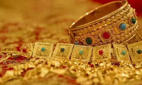 रिकॉर्ड ऊंचाई पर मुनाफावसूली के बीच MCX पर सोने, चांदी की कीमतों में गिरावट