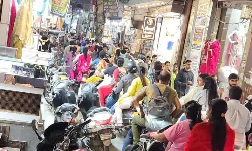 Haryana : त्योहारी सीजन के दौरान पानीपत के बाजारों में वाहनों के प्रवेश पर पुलिस ने लगाई रोक Haryana : त्योहारी सीजन के दौरान पानीपत के बाजारों में वाहनों के प्रवेश पर पुलिस ने लगाई रोक