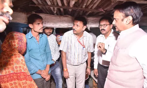 Betul: उप मुख्यमंत्री शुक्ल ने आमला में पीड़ितों को सांत्वना दी