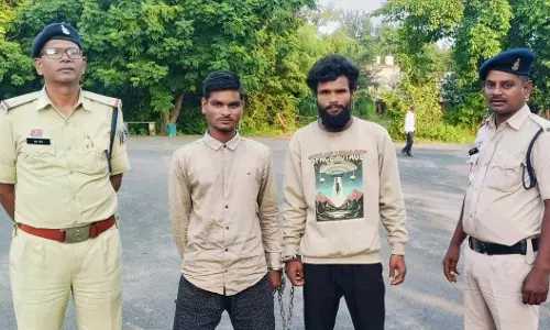 किशोर का अपहरण कर जमकर मारपीट, रायपुर के दो बदमाश गिरफ्तार किशोर का अपहरण कर जमकर मारपीट, रायपुर के दो बदमाश गिरफ्तार