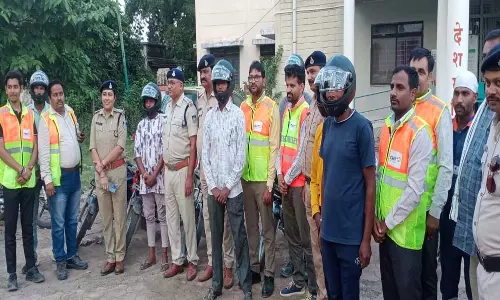 Maihar: मैहर में अवैध शराब पर पुलिस की कार्रवाई, 61 लीटर शराब जब्त Maihar: मैहर में अवैध शराब पर पुलिस की कार्रवाई, 61 लीटर शराब जब्त