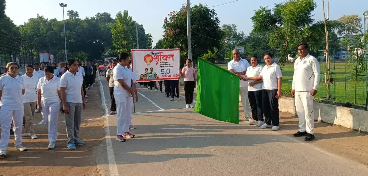 Deoria: रन फॉर इम्प्रूवमेंट कार्यक्रम को औपचारिक रूप से हरी झंडी दी गई