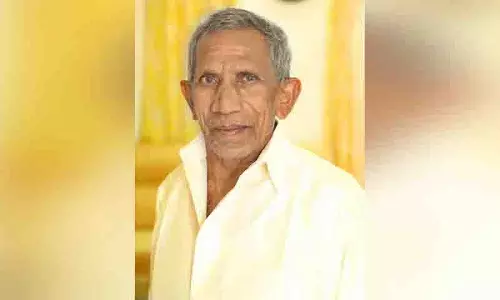 BRS नेता एरोला श्रीनिवास के पिता का निधन, केसीआर ने शोक व्यक्त किया