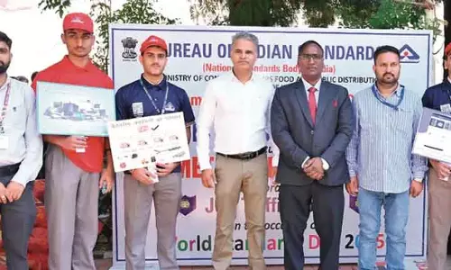 विश्व मानक दिवस पर बीआईएस ने चलाया हेलमेट जागरूकता अभियान विश्व मानक दिवस पर बीआईएस ने चलाया हेलमेट जागरूकता अभियान