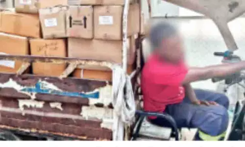 उत्तरी Chennai में कचरा उठाने वाली वैन दवाइयाँ ले जा रही, अधिकारी शर्मिंदा