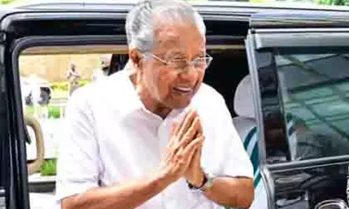 CM विजयन सरकार ने कैंसर रोगियों के लिए मुफ्त बस यात्रा की घोषणा की CM विजयन सरकार ने कैंसर रोगियों के लिए मुफ्त बस यात्रा की घोषणा की