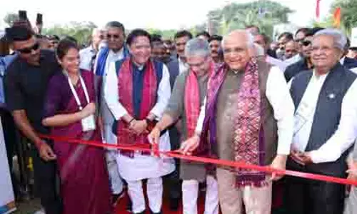 CM ने किया वाइब्रेंट गुजरात व्यापार शो और प्रदर्शनी का शुभारंभ