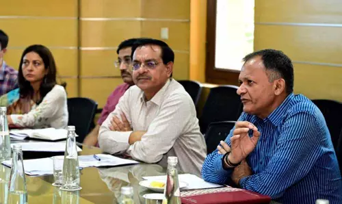 Jaipur: वरिष्ठ मतदाता पोस्टल बैलेट से करेंगे अंता उपचुनाव में मतदान Jaipur: वरिष्ठ मतदाता पोस्टल बैलेट से करेंगे अंता उपचुनाव में मतदान