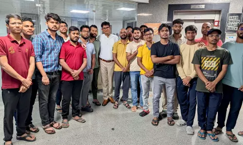 ट्रायबल यूथ हॉस्टल में UPSC की तैयारी कर रहे छत्तीसगढ़ के युवाओं से मिले मंत्री OP चौधरी ट्रायबल यूथ हॉस्टल में UPSC की तैयारी कर रहे छत्तीसगढ़ के युवाओं से मिले मंत्री OP चौधरी