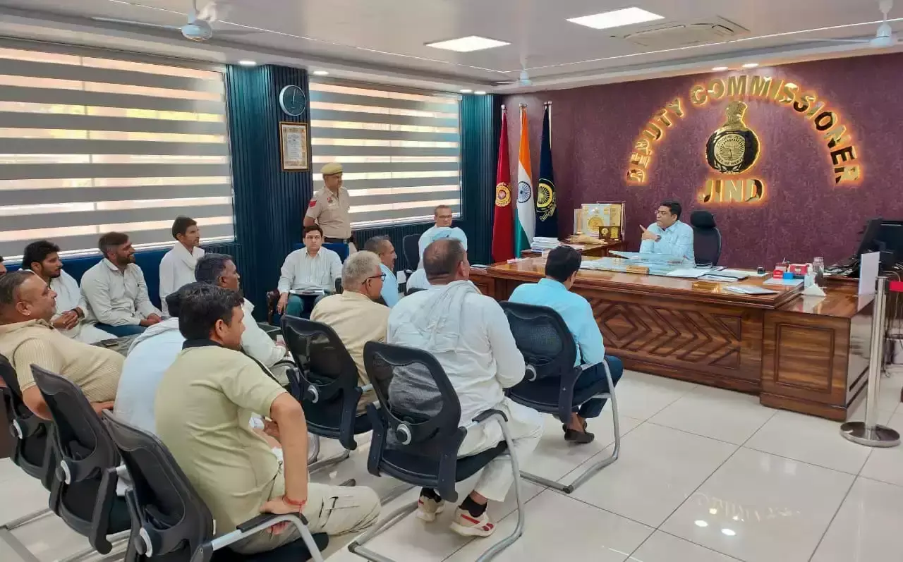 Jind: किसानों ने डीसी से की आईएमटी परियोजना पर बात Jind: किसानों ने डीसी से की आईएमटी परियोजना पर बात