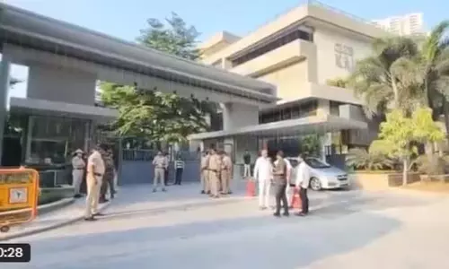 BRS नेता केटी रामा राव को विरोध प्रदर्शन के चलते नजरबंद किया गया BRS नेता केटी रामा राव को विरोध प्रदर्शन के चलते नजरबंद किया गया