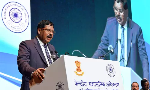 CJI गवई बोले, जूता फेंकने की घटना अब भुला अध्याय CJI गवई बोले, जूता फेंकने की घटना अब भुला अध्याय