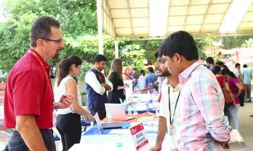 US और ब्रिटेन के वीज़ा प्रतिबंधों के बीच तेलुगु छात्र न्यूज़ीलैंड और जर्मनी का रुख कर रहे
