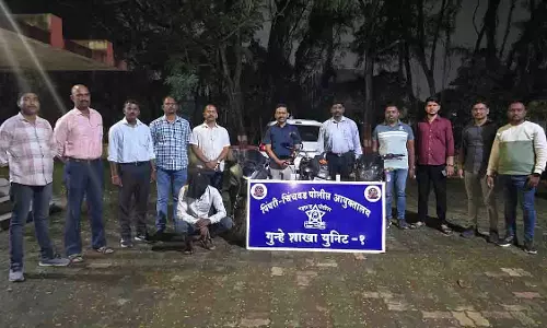 पिंपरी-चिंचवाड़ पुलिस ने कुख्यात वाहन चोर को गिरफ्तार किया पिंपरी-चिंचवाड़ पुलिस ने कुख्यात वाहन चोर को गिरफ्तार किया