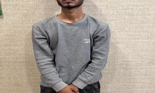रायपुर में नर्स की लव ट्रायंगल के चलते बेरहमी से हत्या, आरोपी गिरफ्तार रायपुर में नर्स की लव ट्रायंगल के चलते बेरहमी से हत्या, आरोपी गिरफ्तार