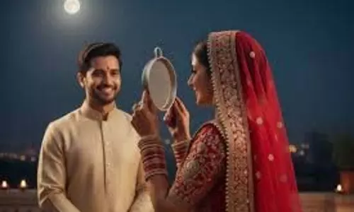 Karwa Chauth पर छलनी से ही क्यों देखा जाता है पति का चेहरा? जानिए पूजा से जुड़ा ये गहरा धार्मिक और सांस्कृतिक रहस्य