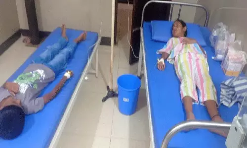 चिकन खाने से छह लोग बीमार चिकन खाने से छह लोग बीमार