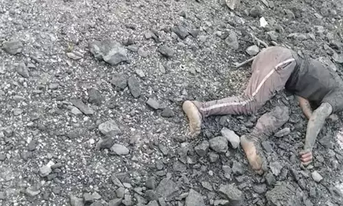 कोयला खदान में सड़क हादसा, ट्रांसपोर्ट चालक की मौत कोयला खदान में सड़क हादसा, ट्रांसपोर्ट चालक की मौत