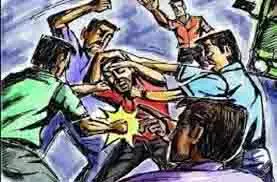 Dhanbad : एफसीआई साइडिंग में ट्रांसपोर्टर और ट्रक ड्राइवरों के बीच हिंसक झड़प Dhanbad : एफसीआई साइडिंग में ट्रांसपोर्टर और ट्रक ड्राइवरों के बीच हिंसक झड़प