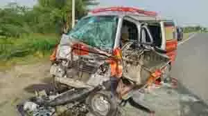 Bhilwara:ट्रेलर ने कार को मारी टक्कर, पति-पत्नी की मौत,3 लोग घायल Bhilwara:ट्रेलर ने कार को मारी टक्कर, पति-पत्नी की मौत,3 लोग घायल